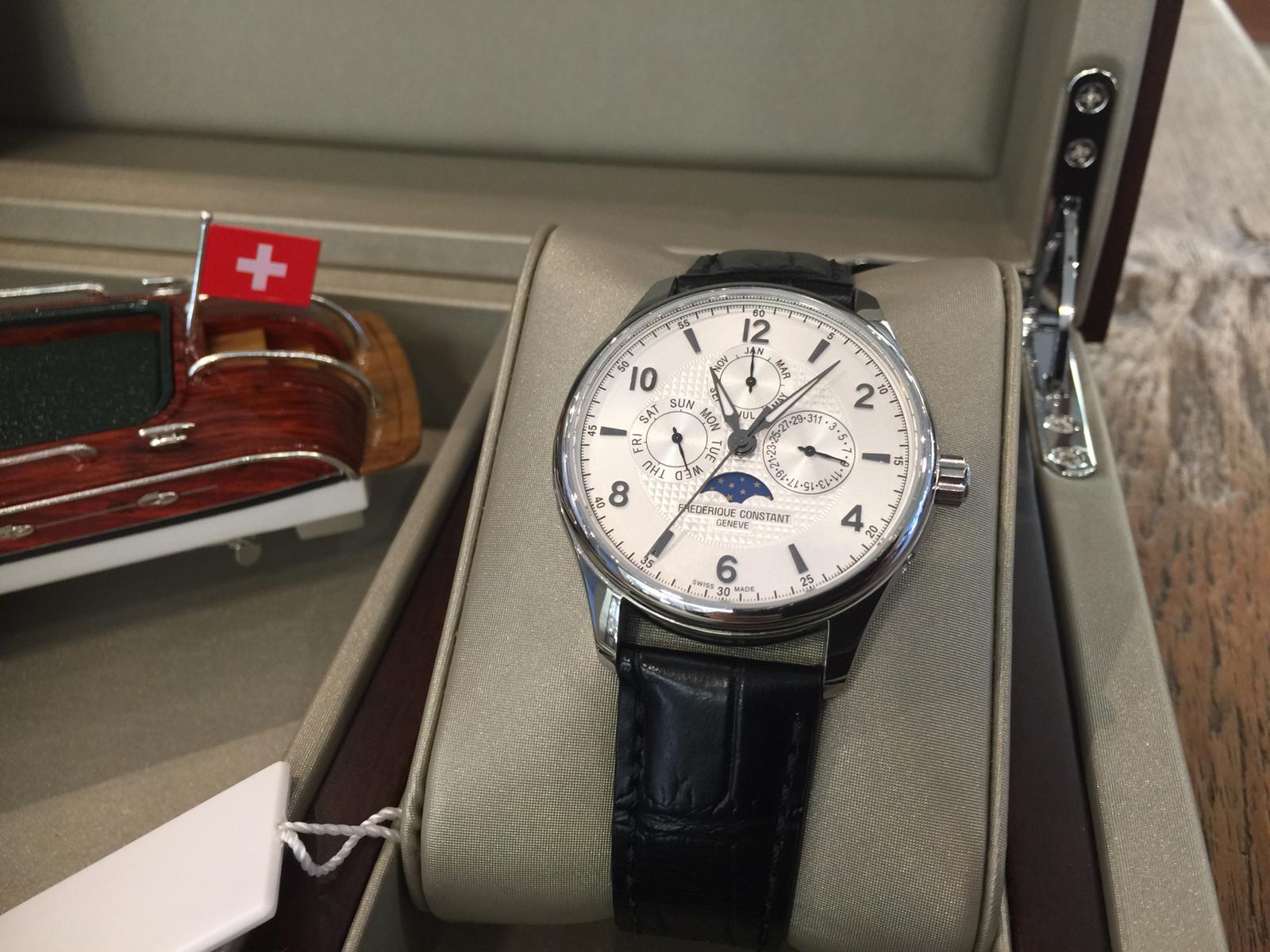 frederique constant runabout moonphase limited edition