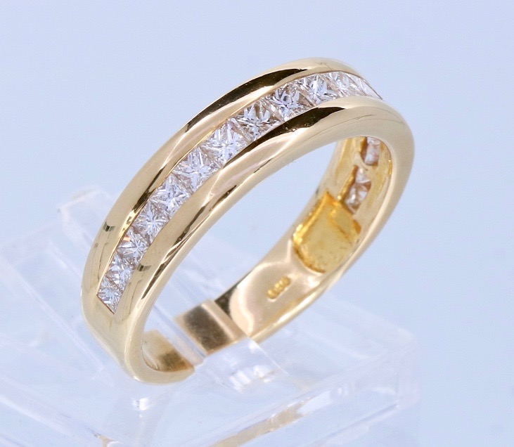 geestelijke soort nakoming Geel Gouden Ring 18 Krt met 0.55 Crt Princess Diamant - Kleen Edelmetalen